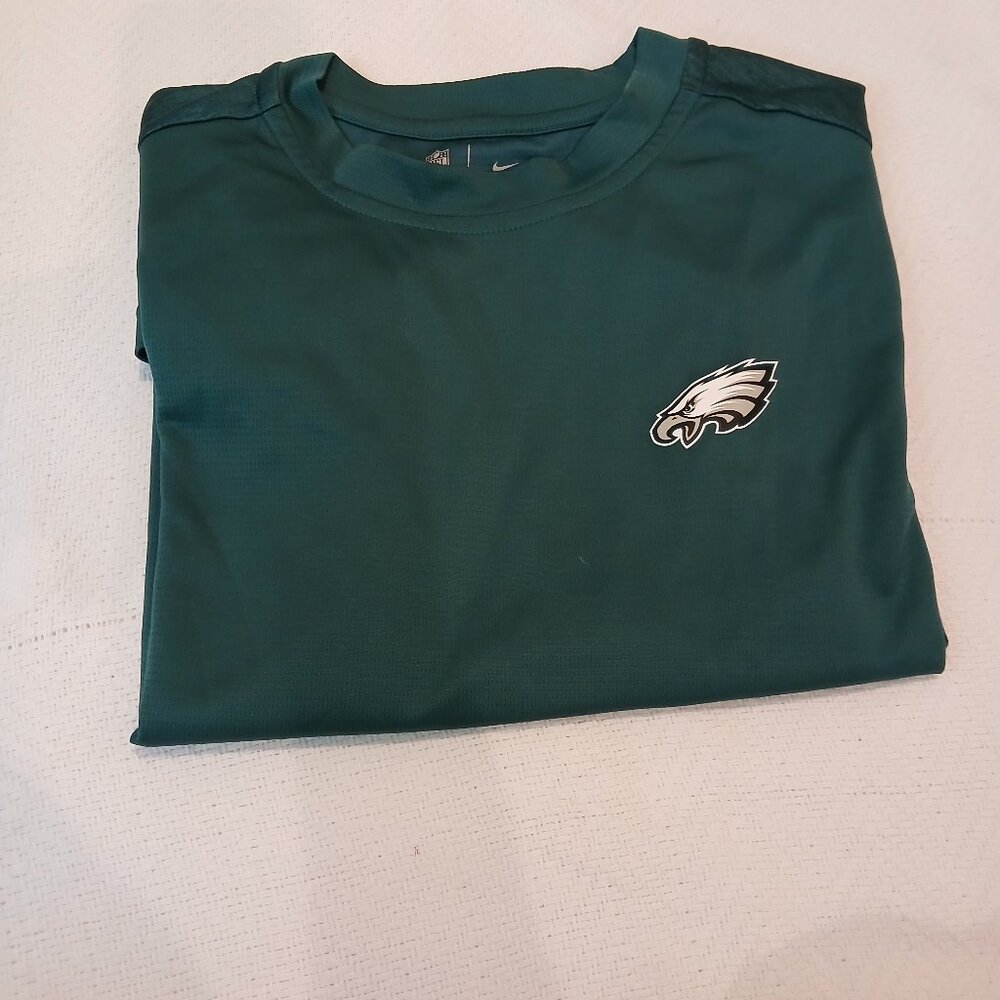 NIKE/NFL Large Philadelphia Eagles T-shirt